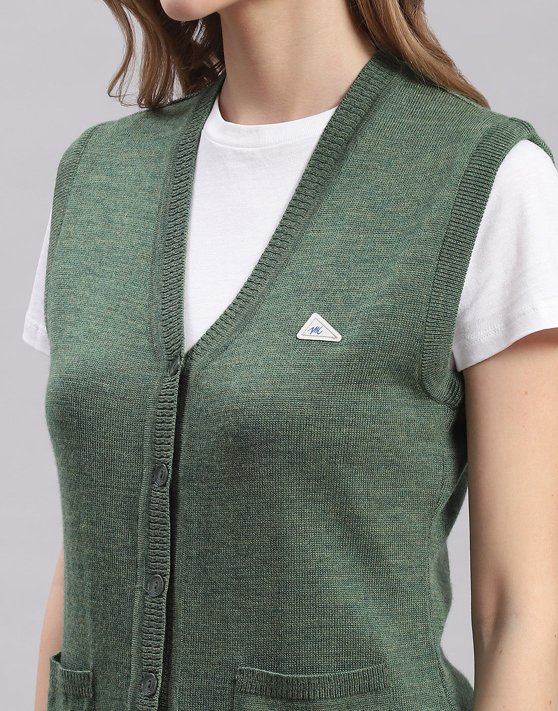 Women Green Solid V Neck Sleeveless Cardigan