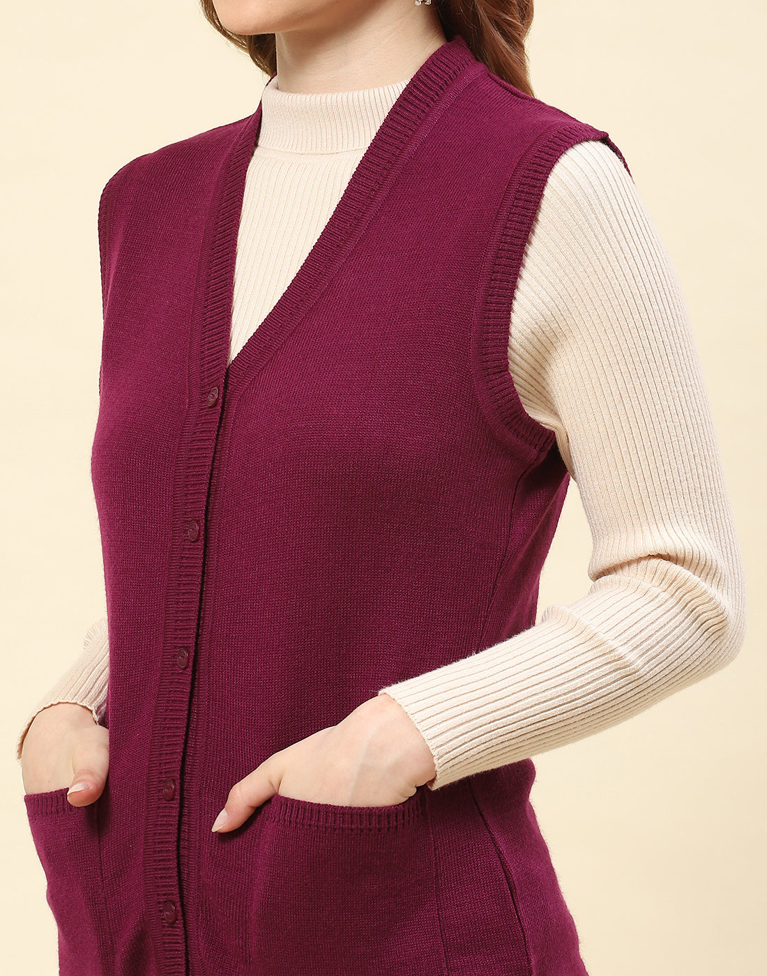 Women Maroon Solid V Neck Sleeveless Cardigan