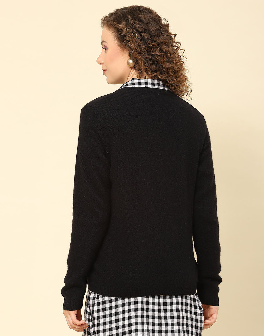 Women Black Solid V Neck Full Sleeve Cardigan