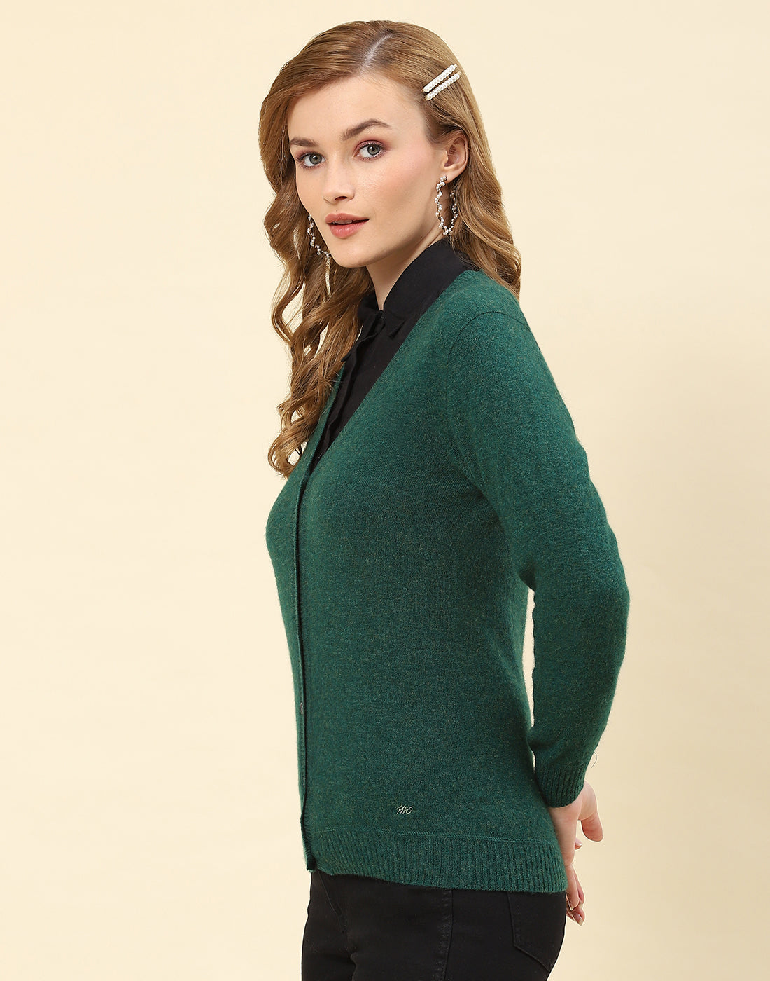 Women Green Solid V Neck Full Sleeve Cardigan