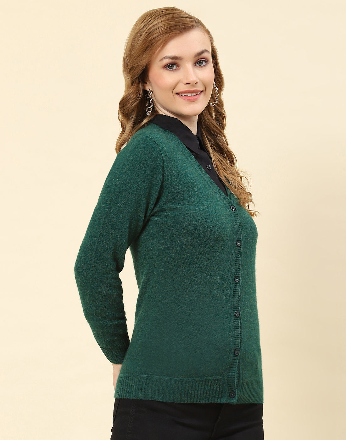 Women Green Solid V Neck Full Sleeve Cardigan