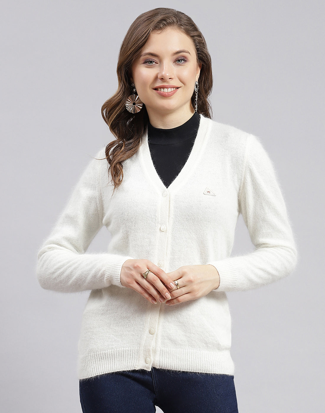 Women Off White Solid V Neck Full Sleeve Cardigan