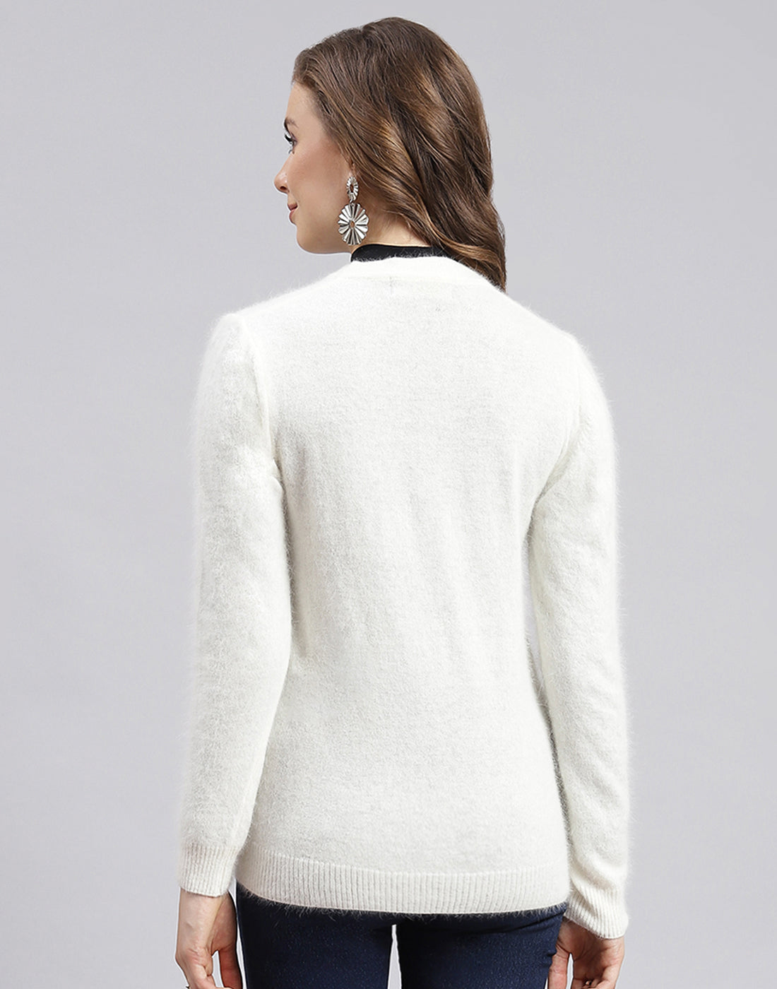 Women Off White Solid V Neck Full Sleeve Cardigan