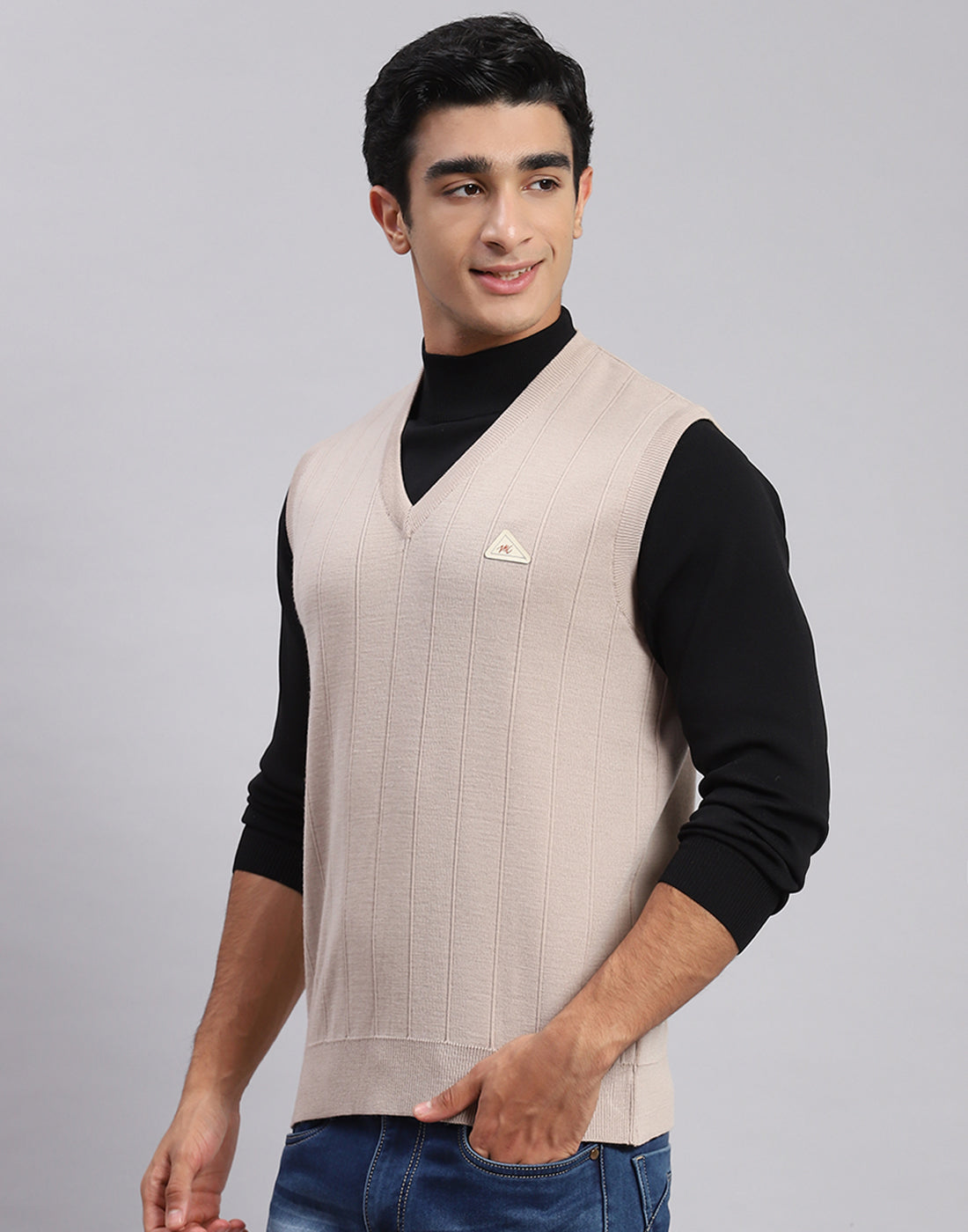 Men Beige Solid V Neck Sleeveless Sweater