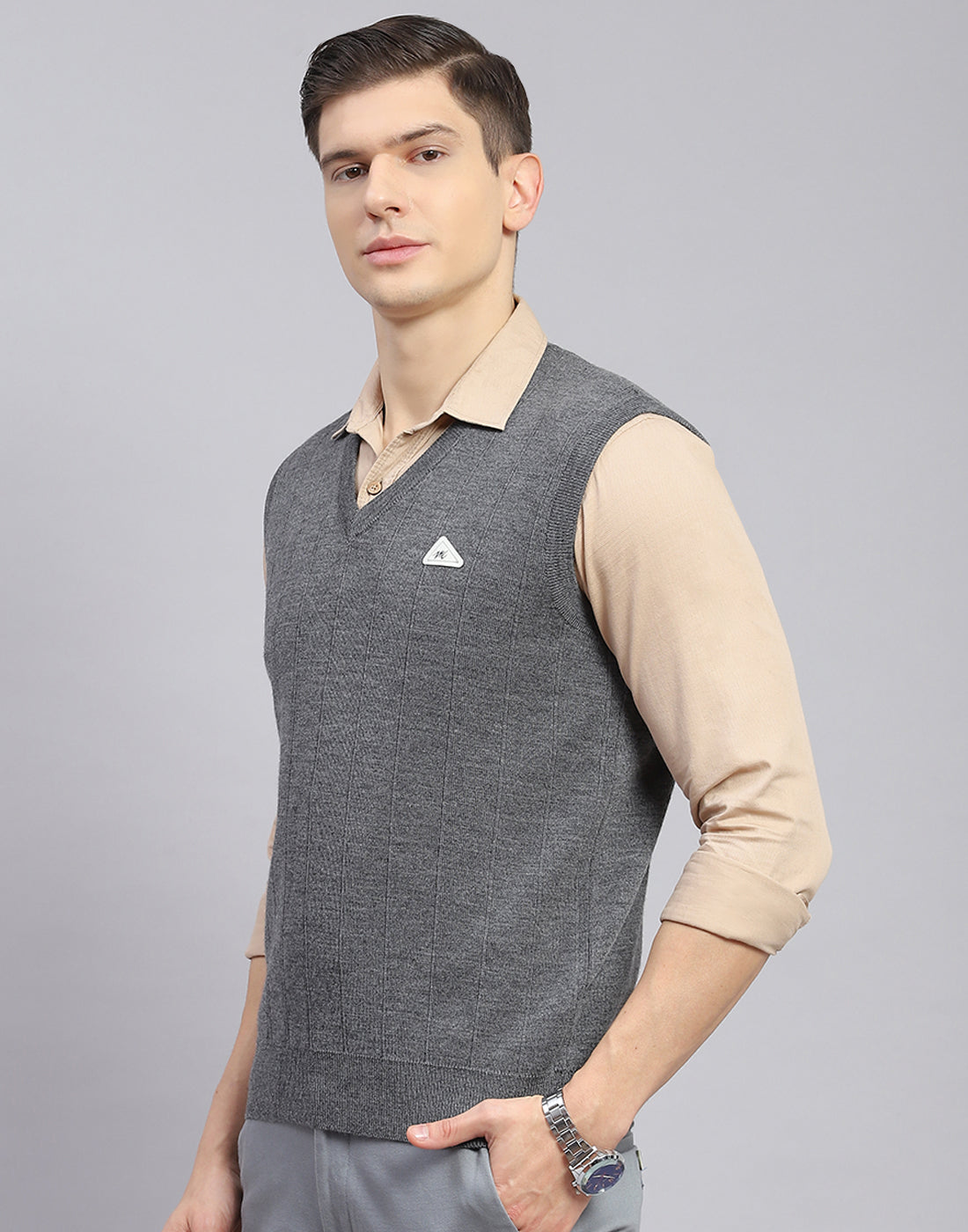 Men Grey Solid V Neck Sleeveless Sweater