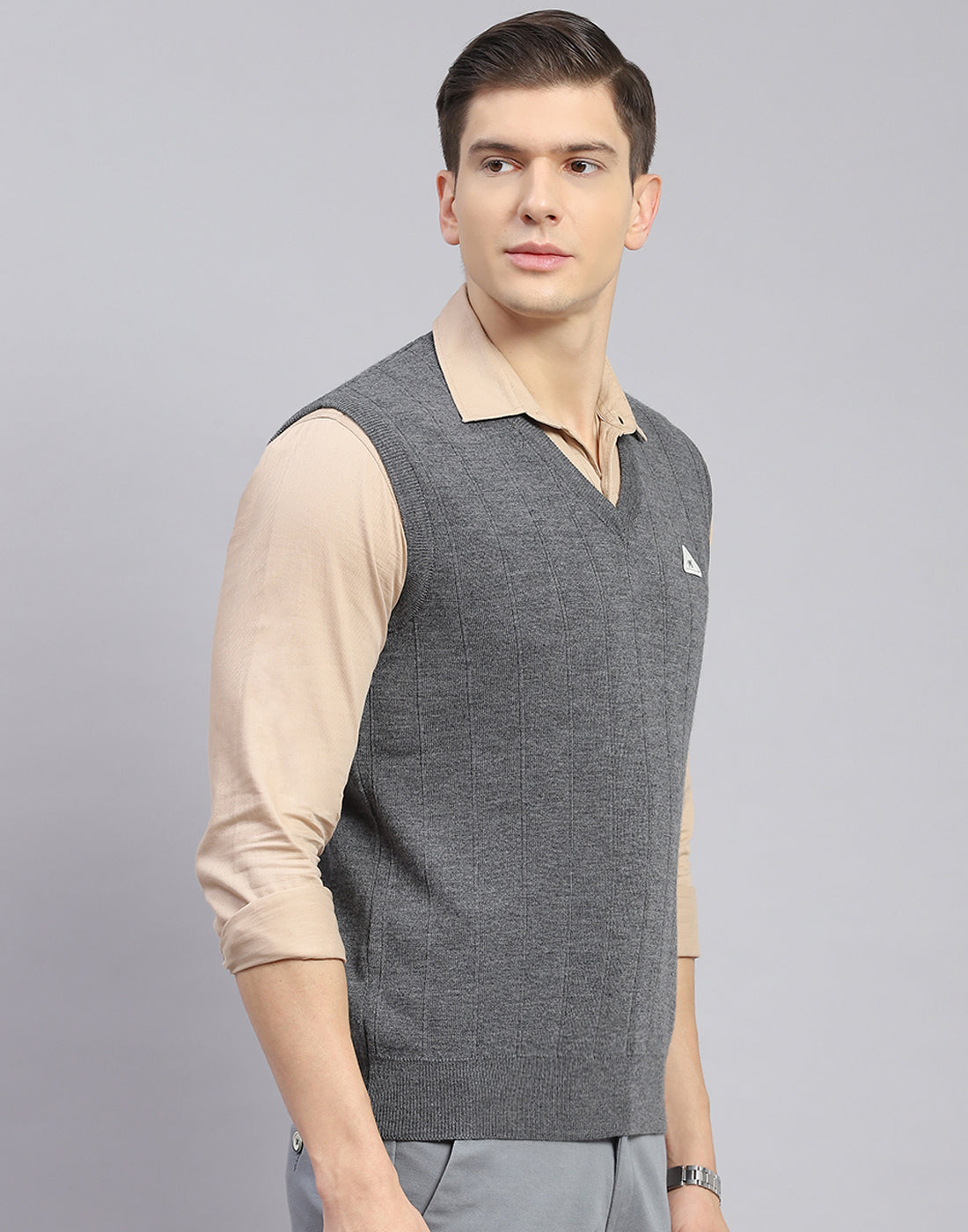 Men Grey Solid V Neck Sleeveless Sweater