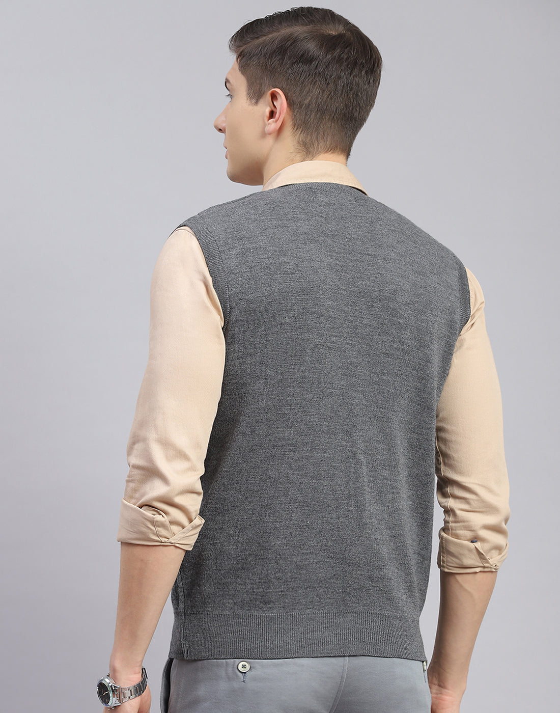 Men Grey Solid V Neck Sleeveless Sweater