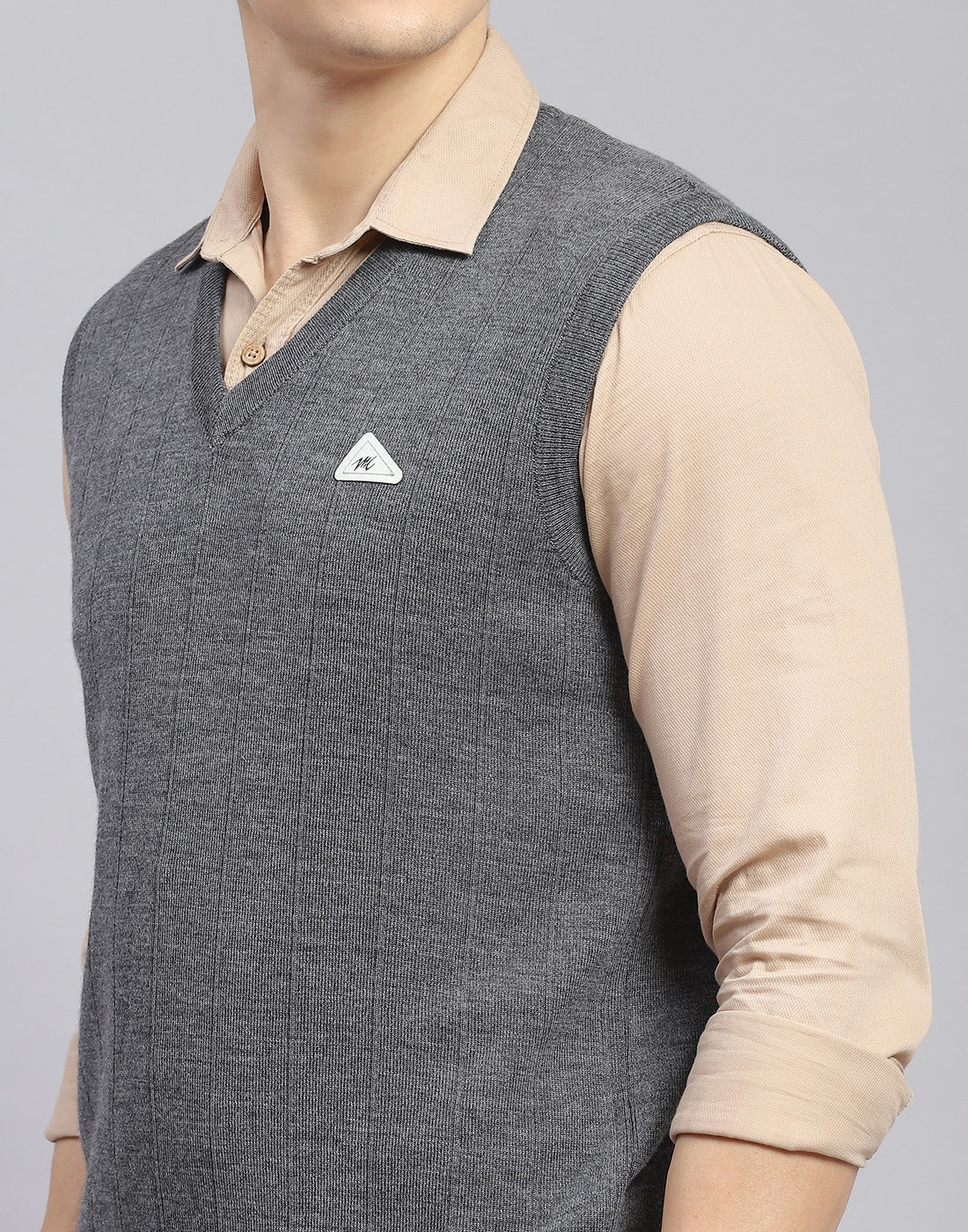 Men Grey Solid V Neck Sleeveless Sweater