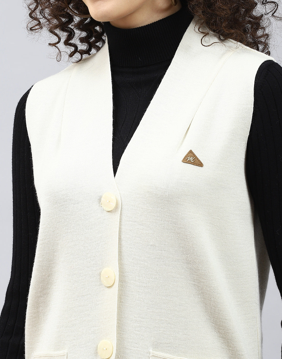 Women Off White Solid V Neck Sleeveless Cardigan