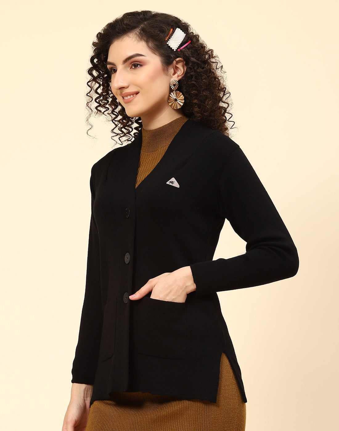 Women Black Solid V Neck Full Sleeve Cardigan