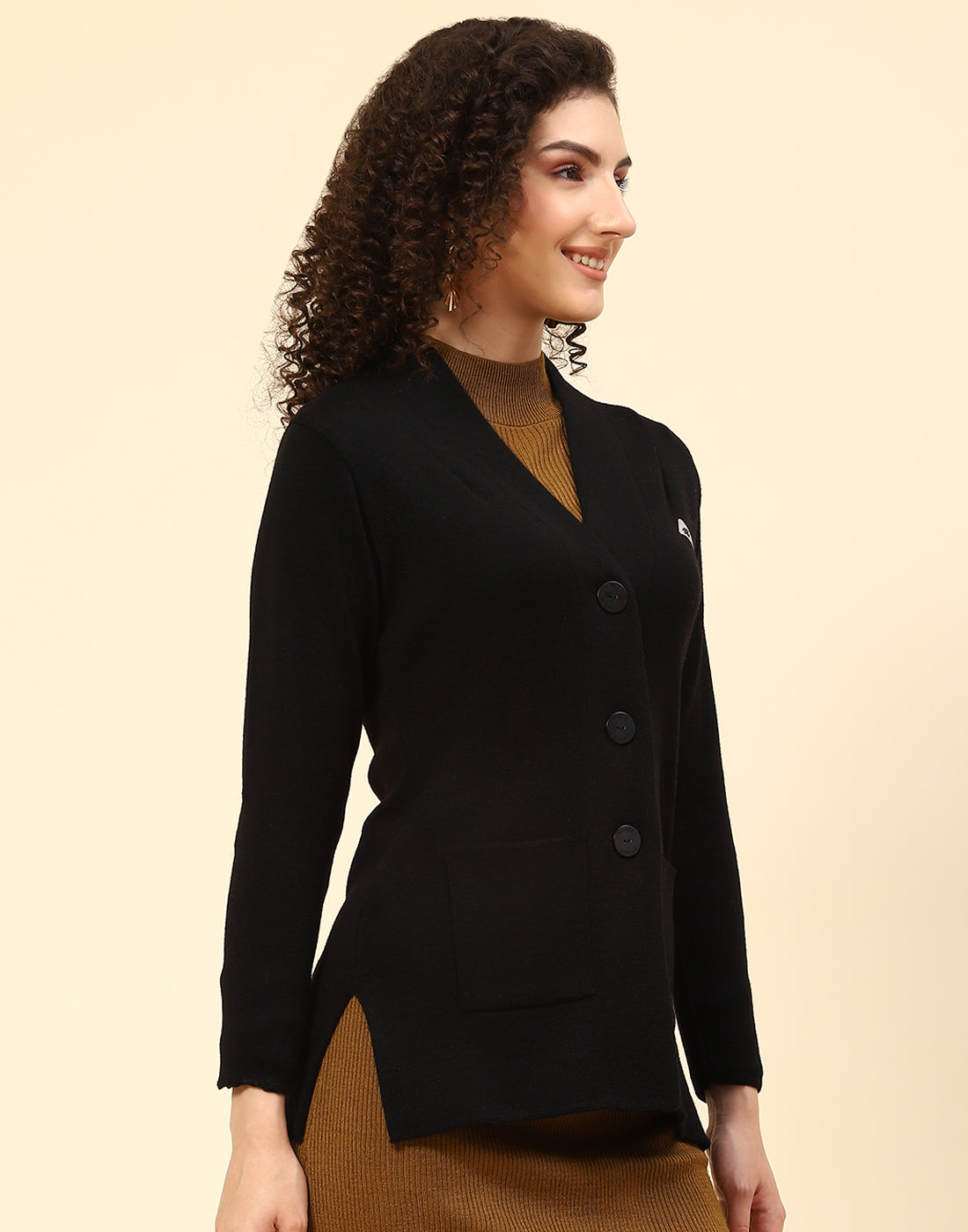 Women Black Solid V Neck Full Sleeve Cardigan