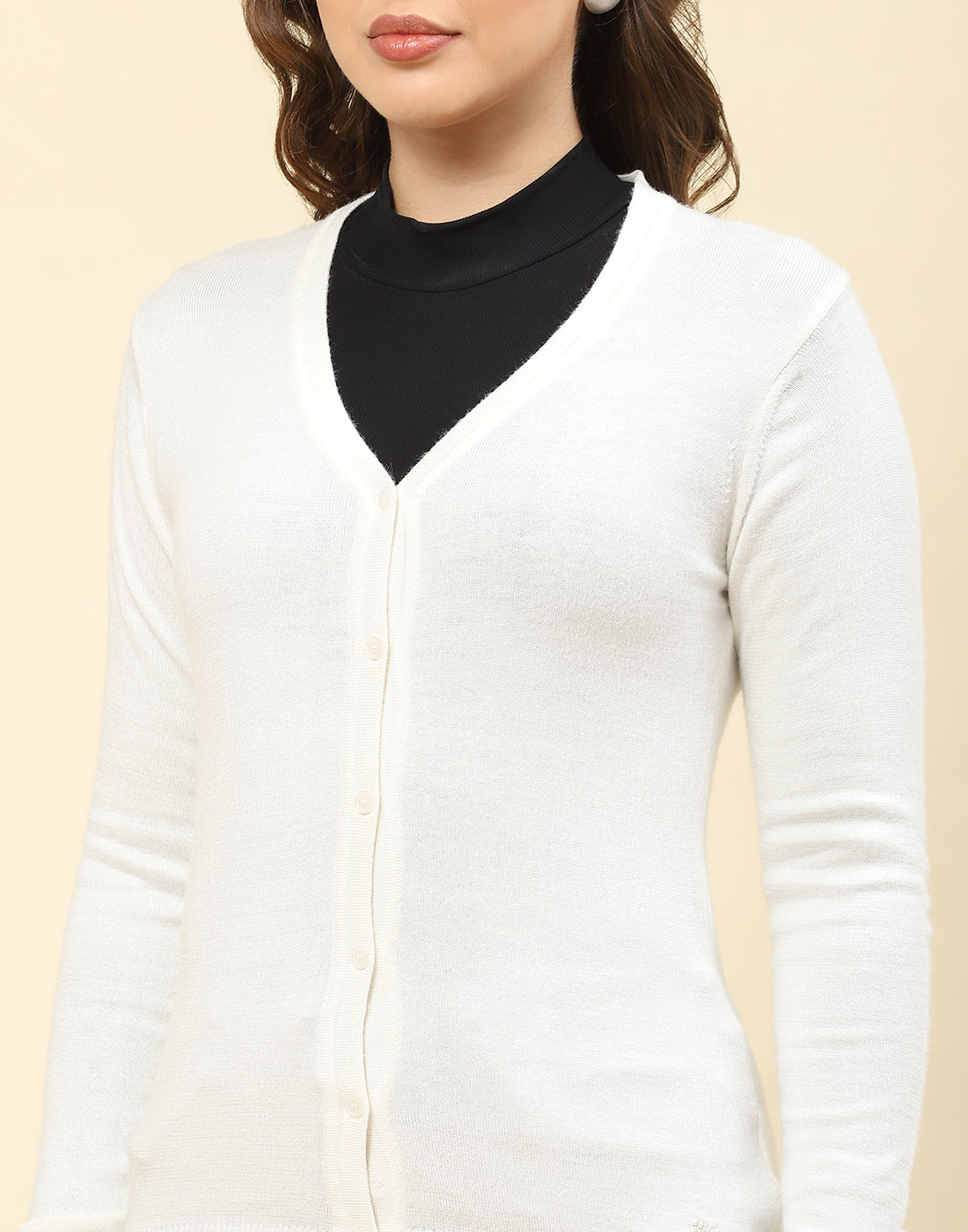 Women Off White Solid V Neck Full Sleeve Cardigan