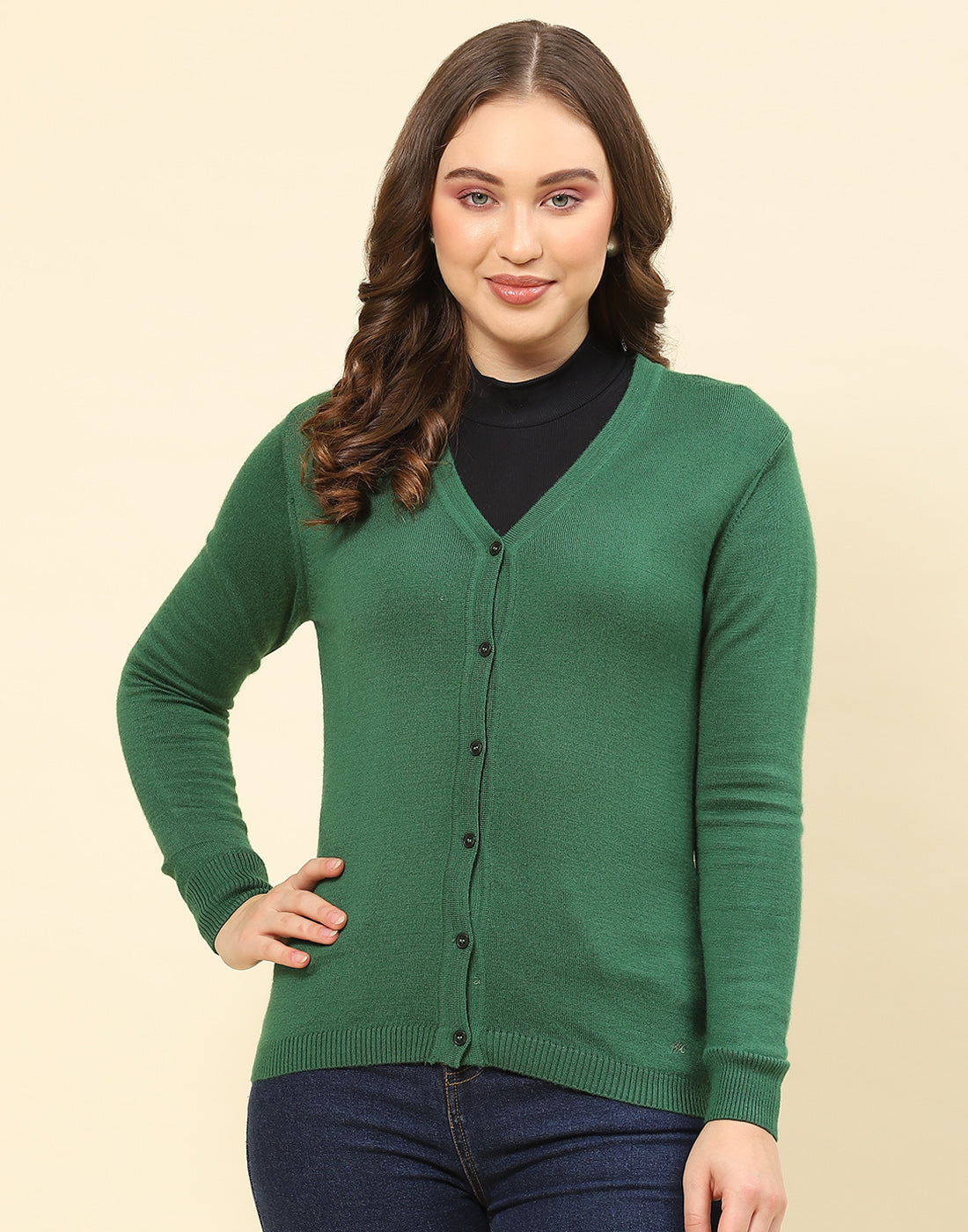 Women Green Solid V Neck Full Sleeve Cardigan