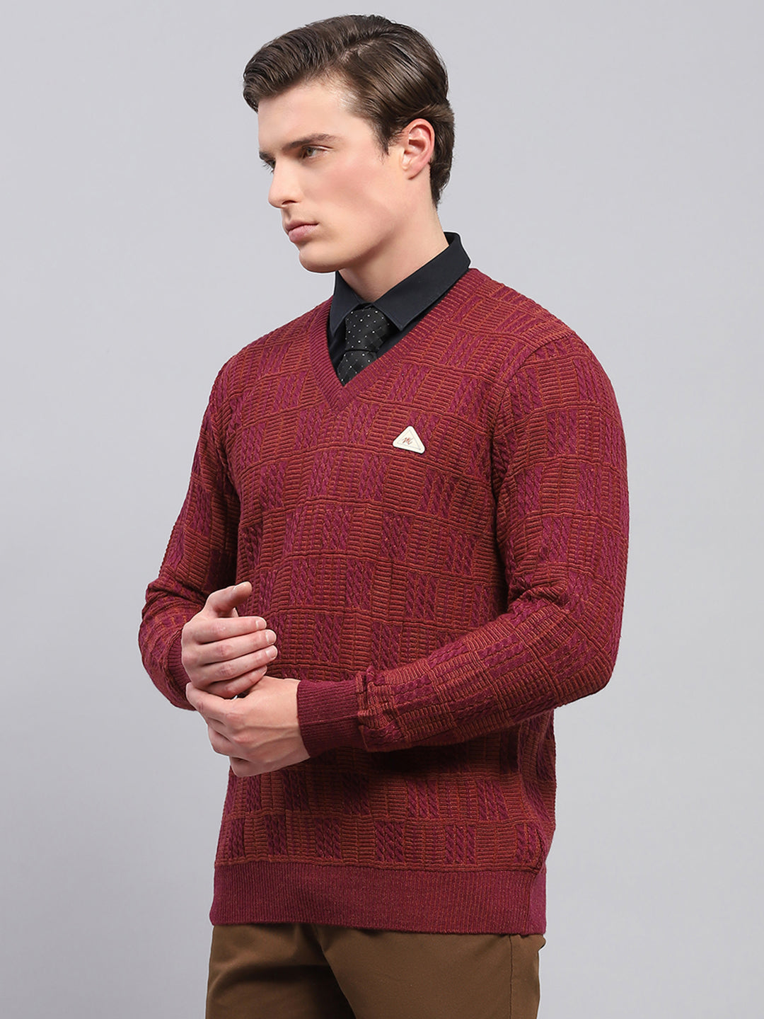 Men Maroon Self Design V Neck Full Sleeve Pullover