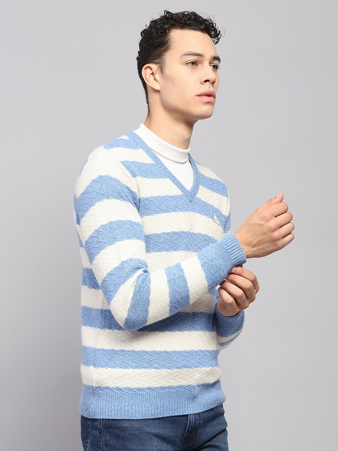 Men Blue Stripe V Neck Full Sleeve Pullover