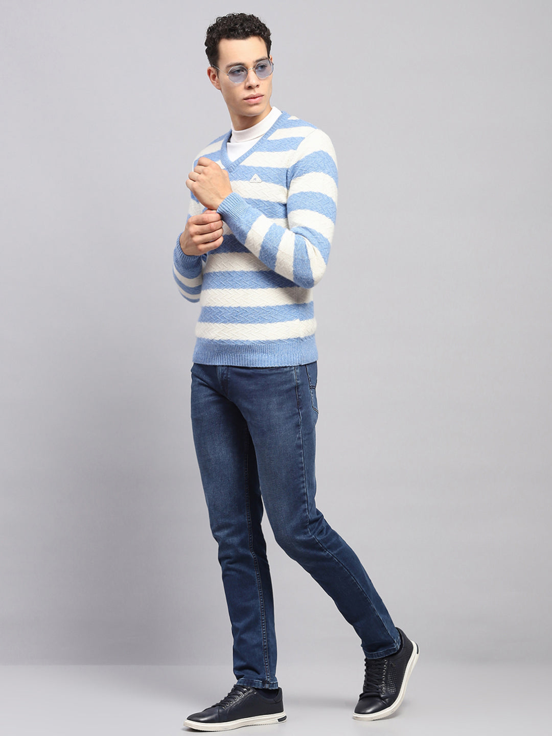 Men Blue Stripe V Neck Full Sleeve Pullover