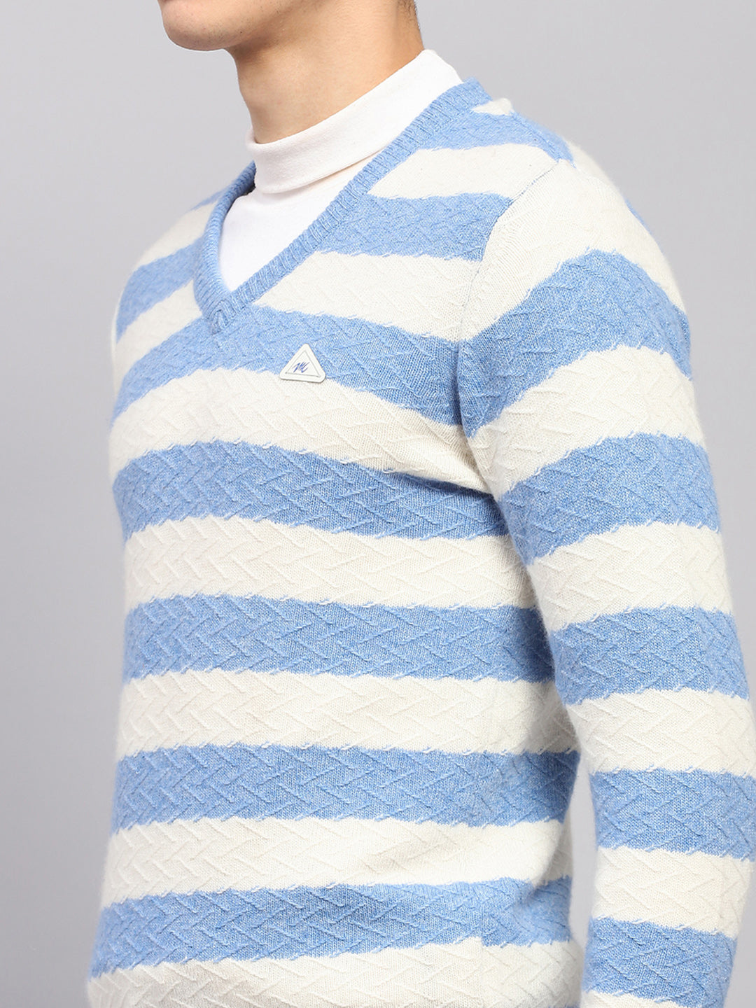 Men Blue Stripe V Neck Full Sleeve Pullover