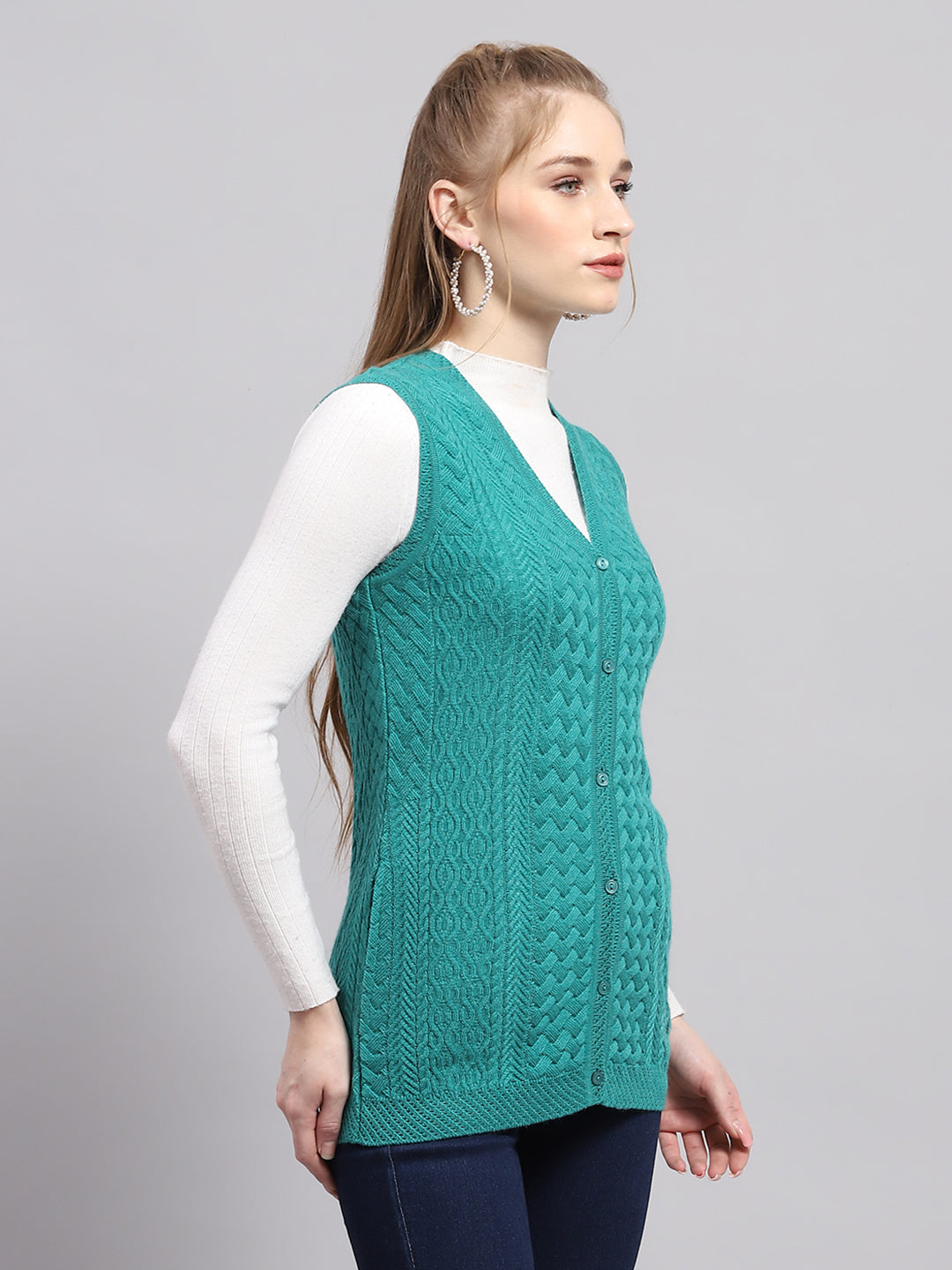 Women Green Self Design V Neck Sleeveless Cardigan