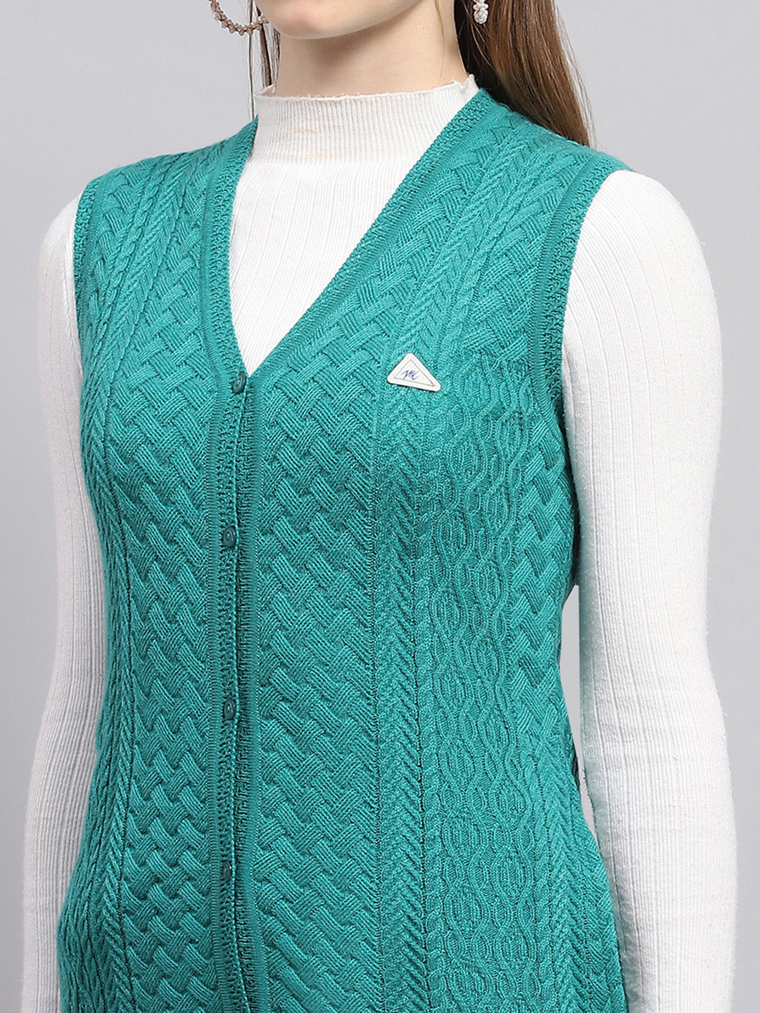 Women Green Self Design V Neck Sleeveless Cardigan