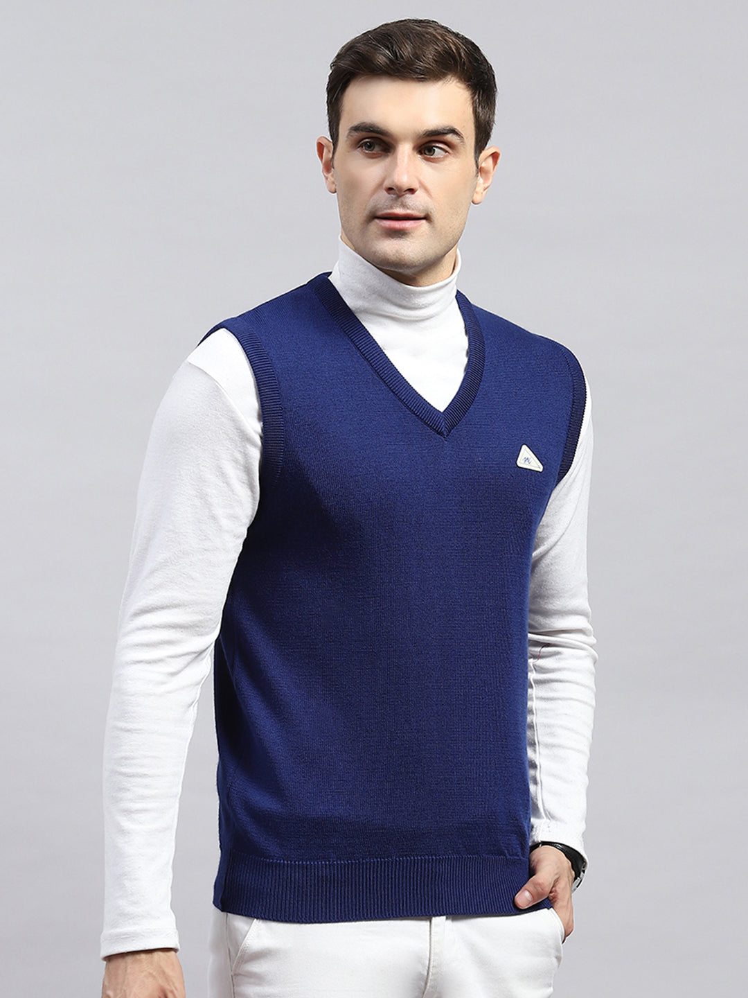 Men Blue Solid V Neck Sleeveless Sweater