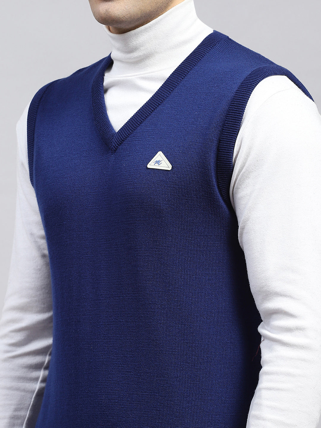 Men Blue Solid V Neck Sleeveless Sweater