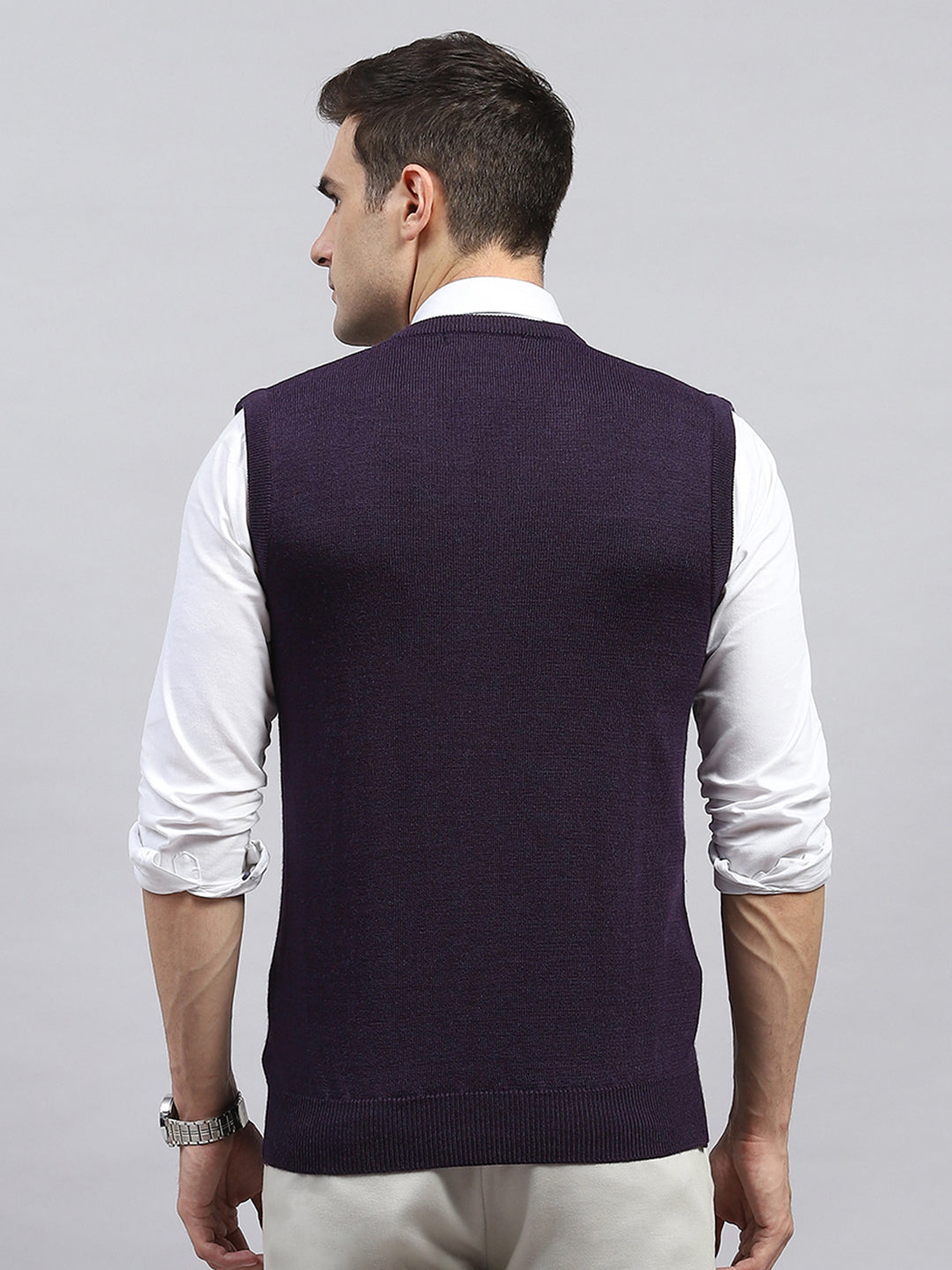 Men Purple Solid V Neck Sleeveless Sweater