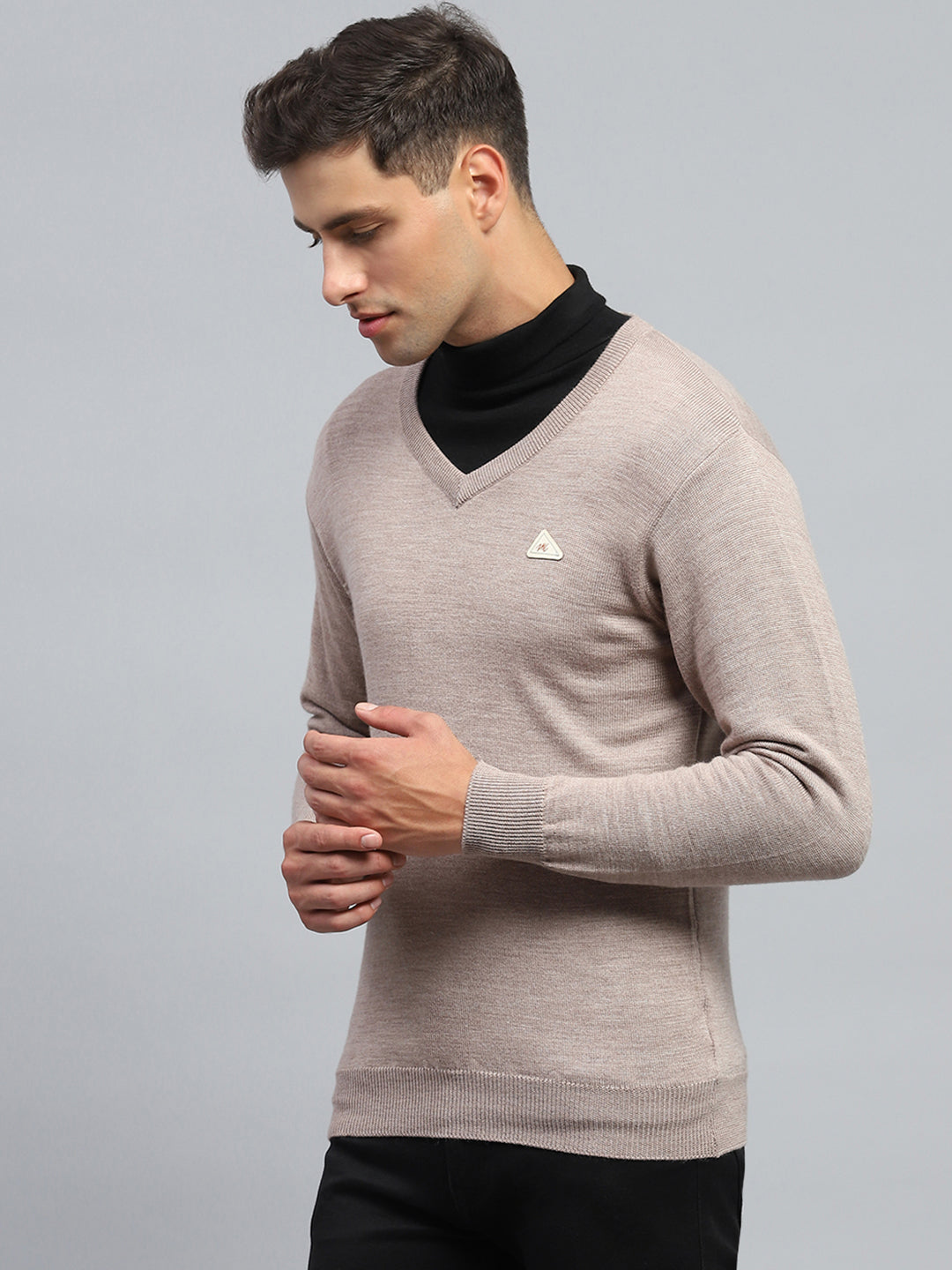 Men Beige Solid V Neck Full Sleeve Pullover