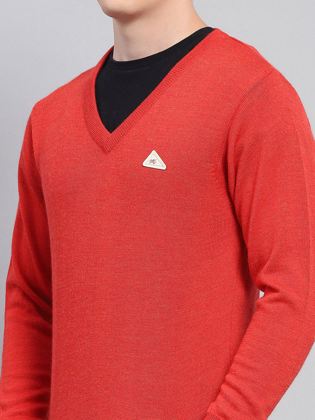 Men Red Solid V Neck Full Sleeve Pullover