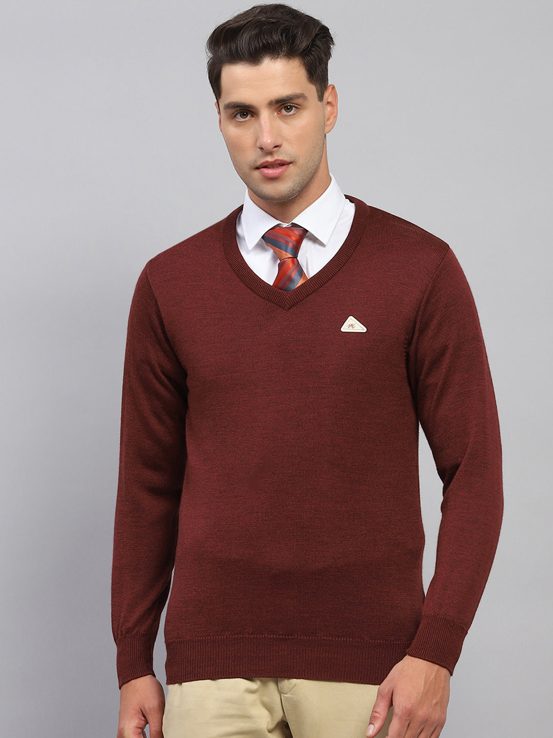 Men Maroon Solid V Neck Full Sleeve Pullover