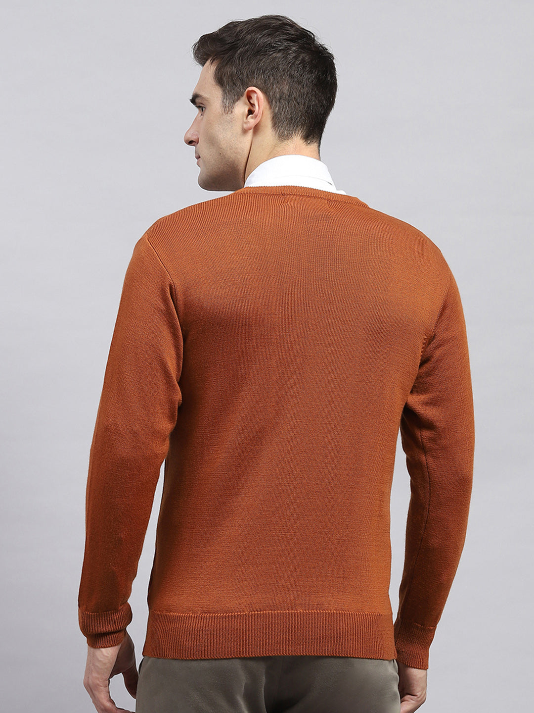 Men Rust Solid V Neck Full Sleeve Pullover