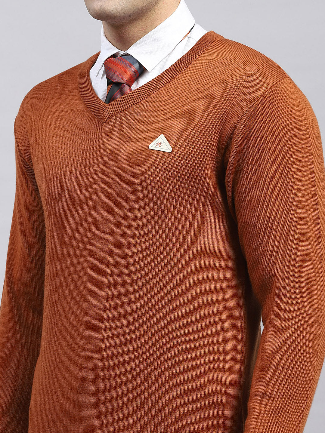 Men Rust Solid V Neck Full Sleeve Pullover