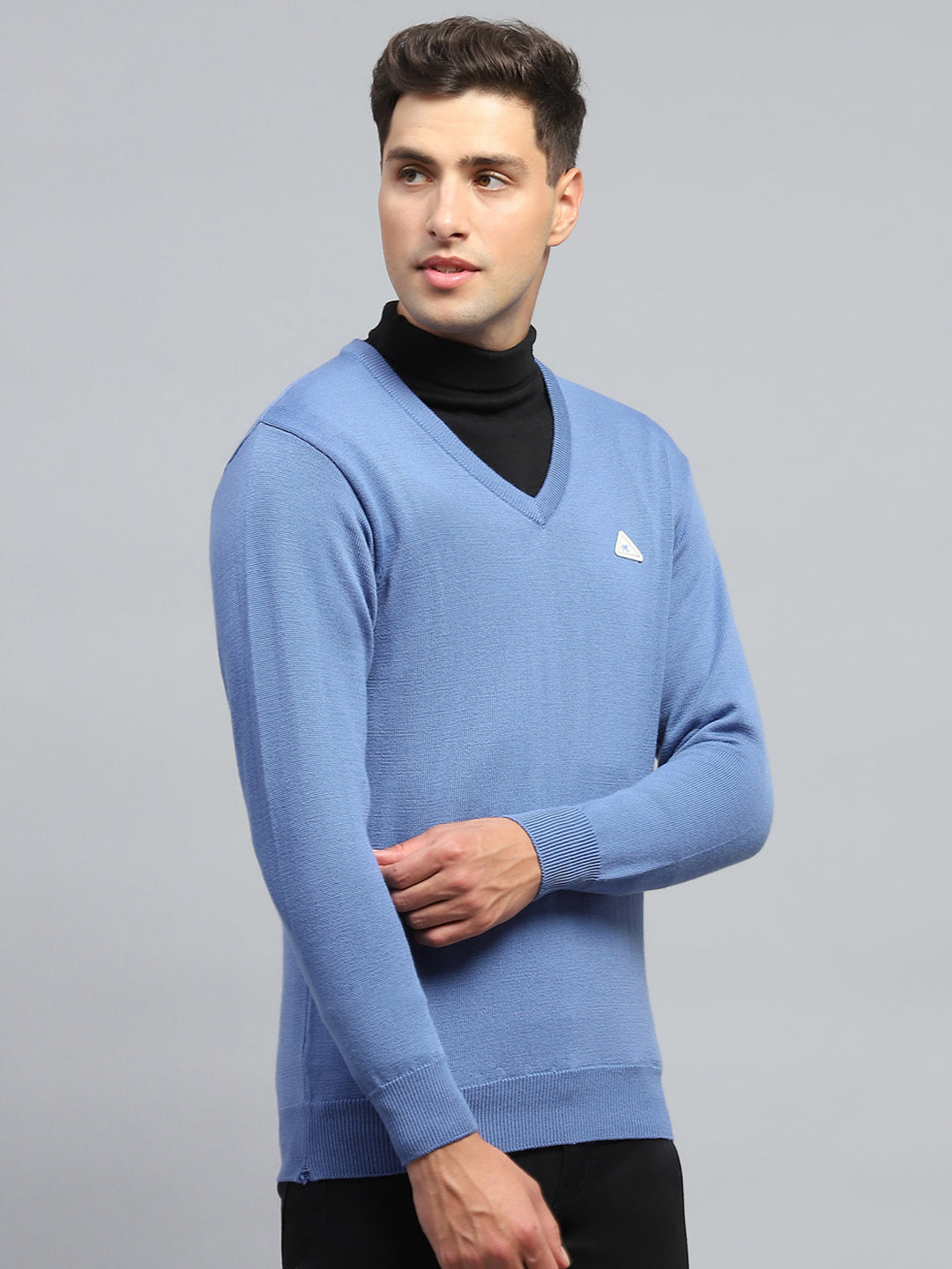 Men Blue Solid V Neck Full Sleeve Pullover