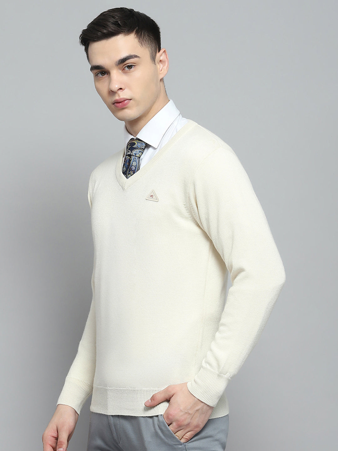 Men Cream Solid V Neck Full Sleeve Pullover