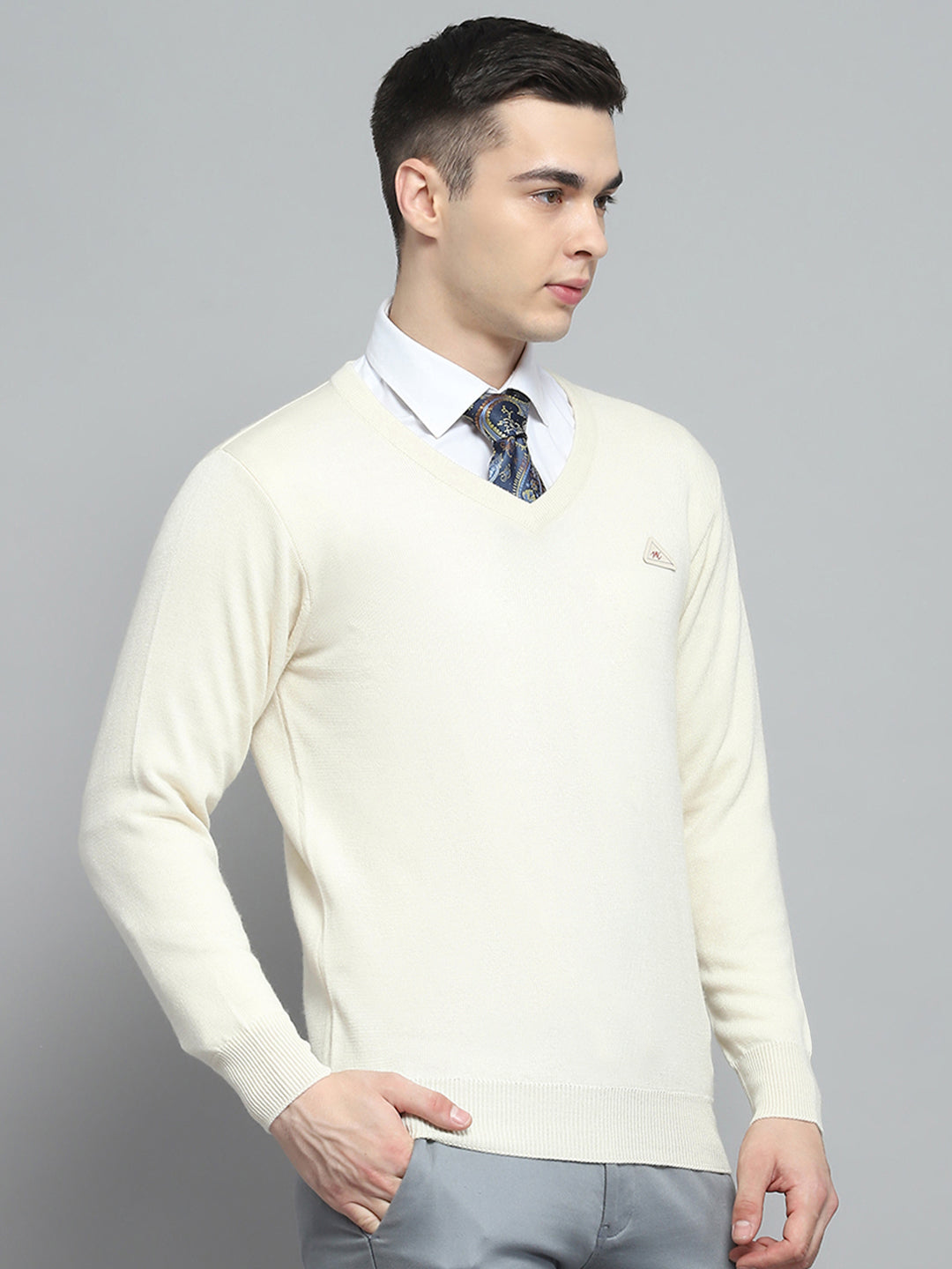 Men Cream Solid V Neck Full Sleeve Pullover