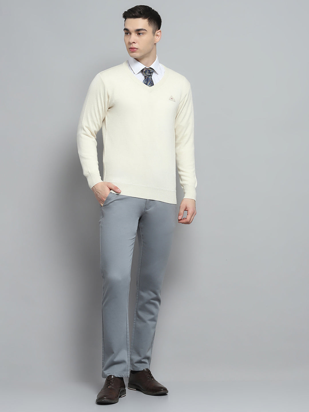 Men Cream Solid V Neck Full Sleeve Pullover