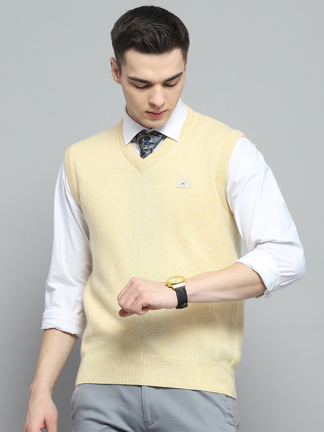 Men Yellow Solid V Neck Sleeveless Sweater