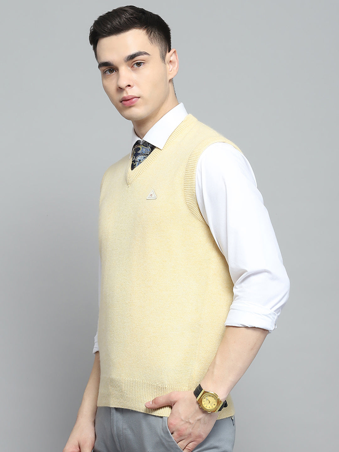 Men Yellow Solid V Neck Sleeveless Sweater