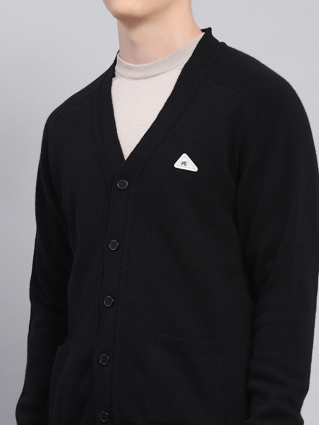 Men Black Solid V Neck Full Sleeve Cardigan