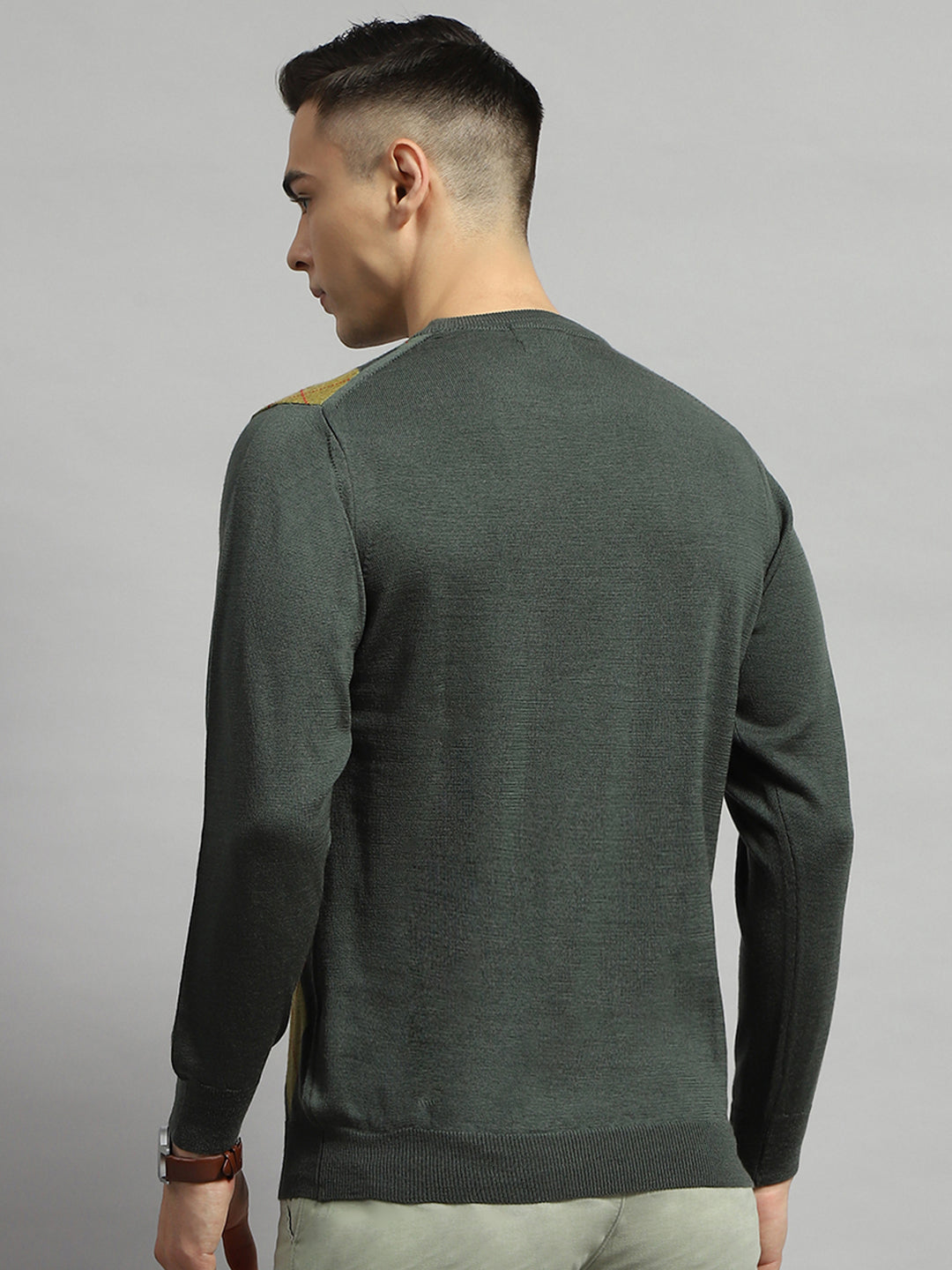 Men Green Geometric Round Neck Full Sleeve Pullover