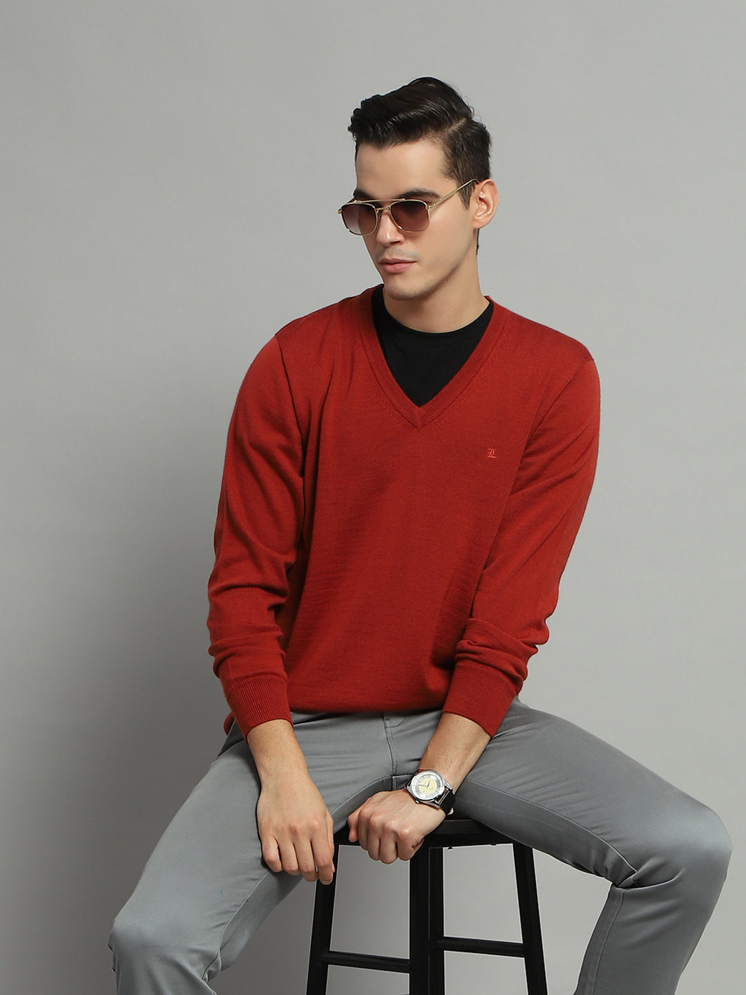 Men Rust Solid V Neck Full Sleeve Pullover