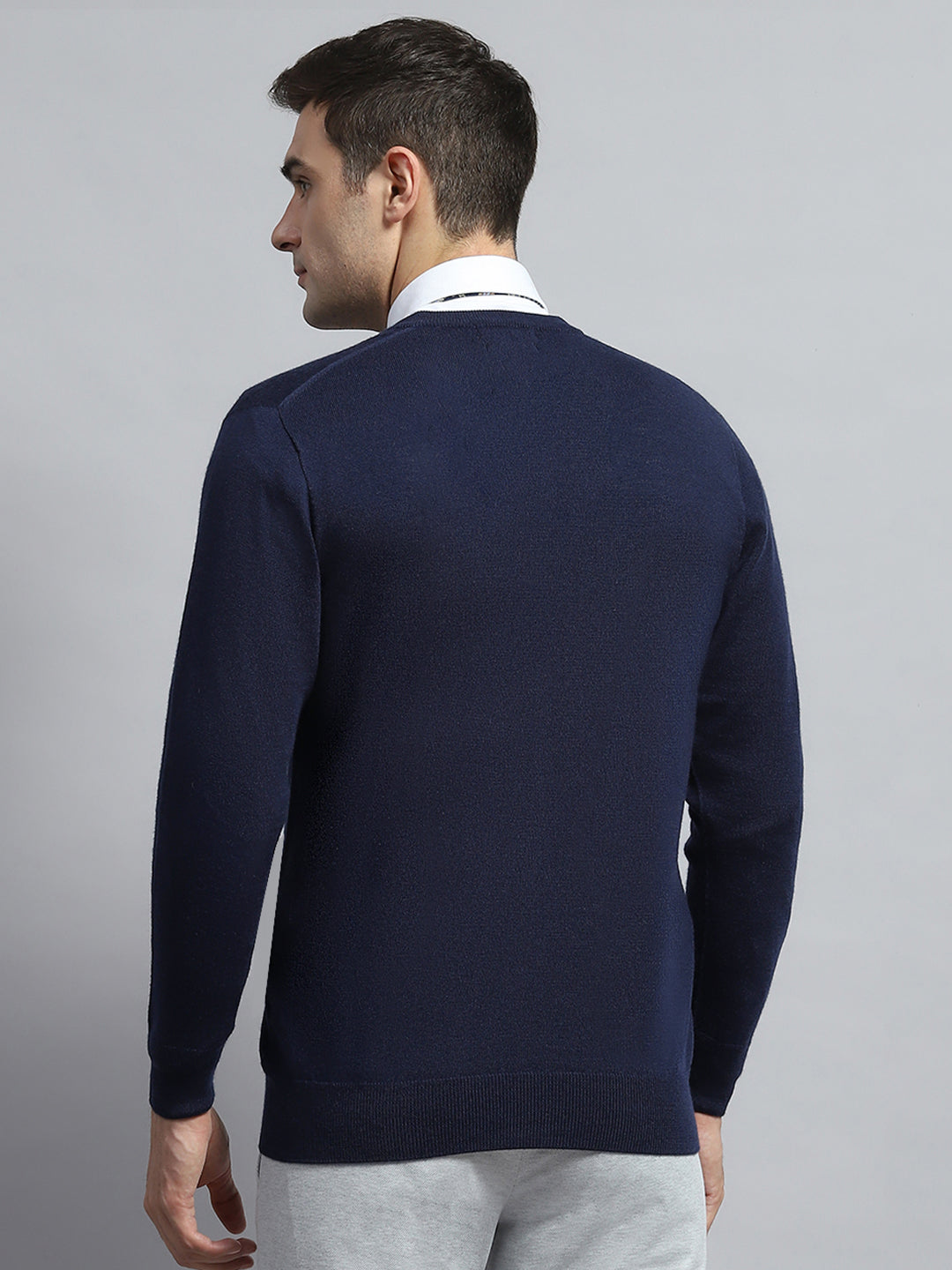 Men Navy Blue Solid V Neck Full Sleeve Pullover