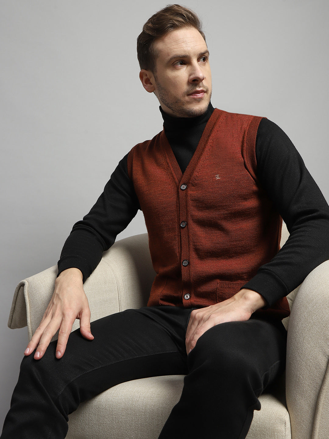 Men Rust Solid V Neck Sleeveless Cardigan