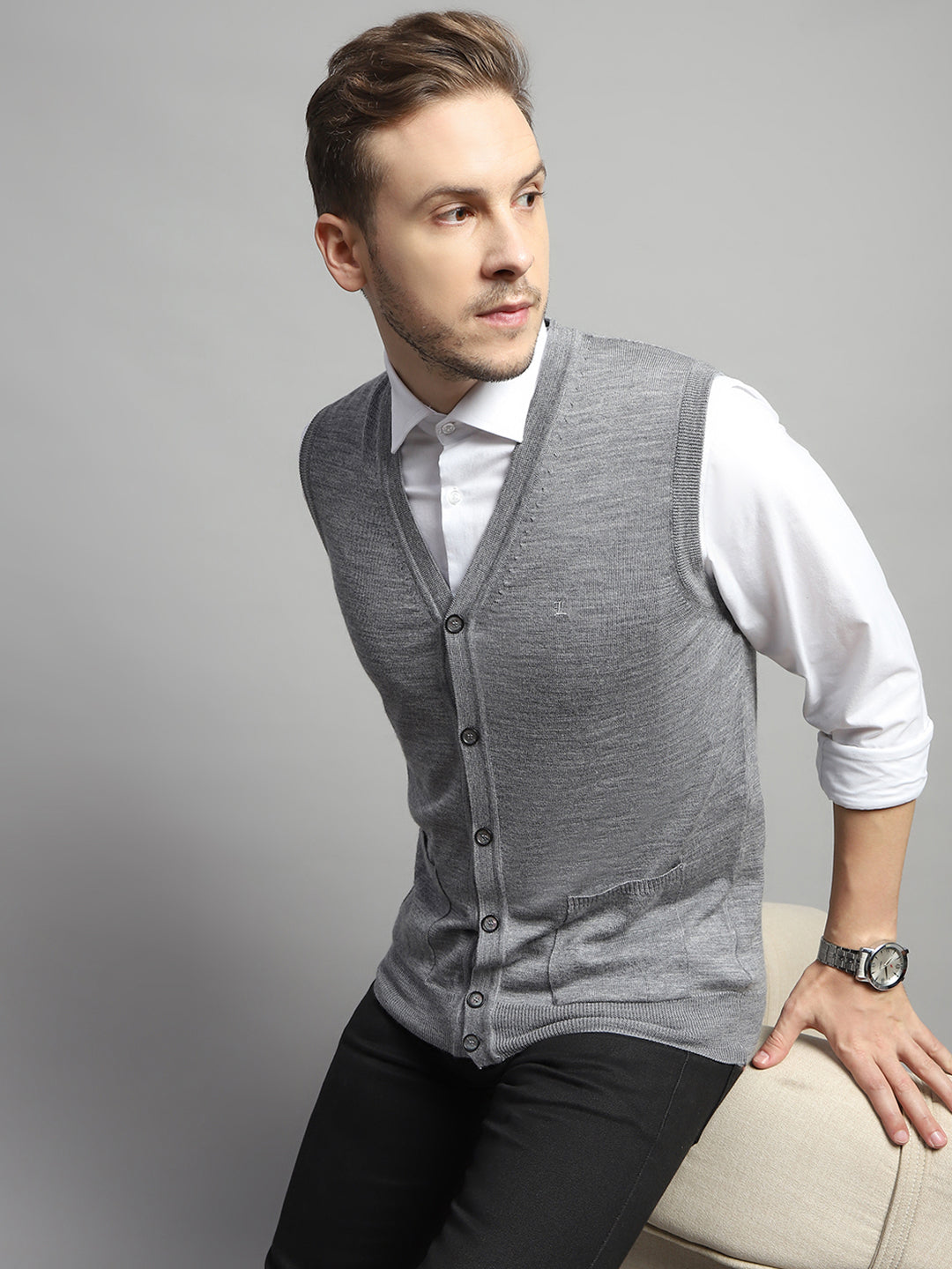 Men Grey Solid V Neck Sleeveless Cardigan