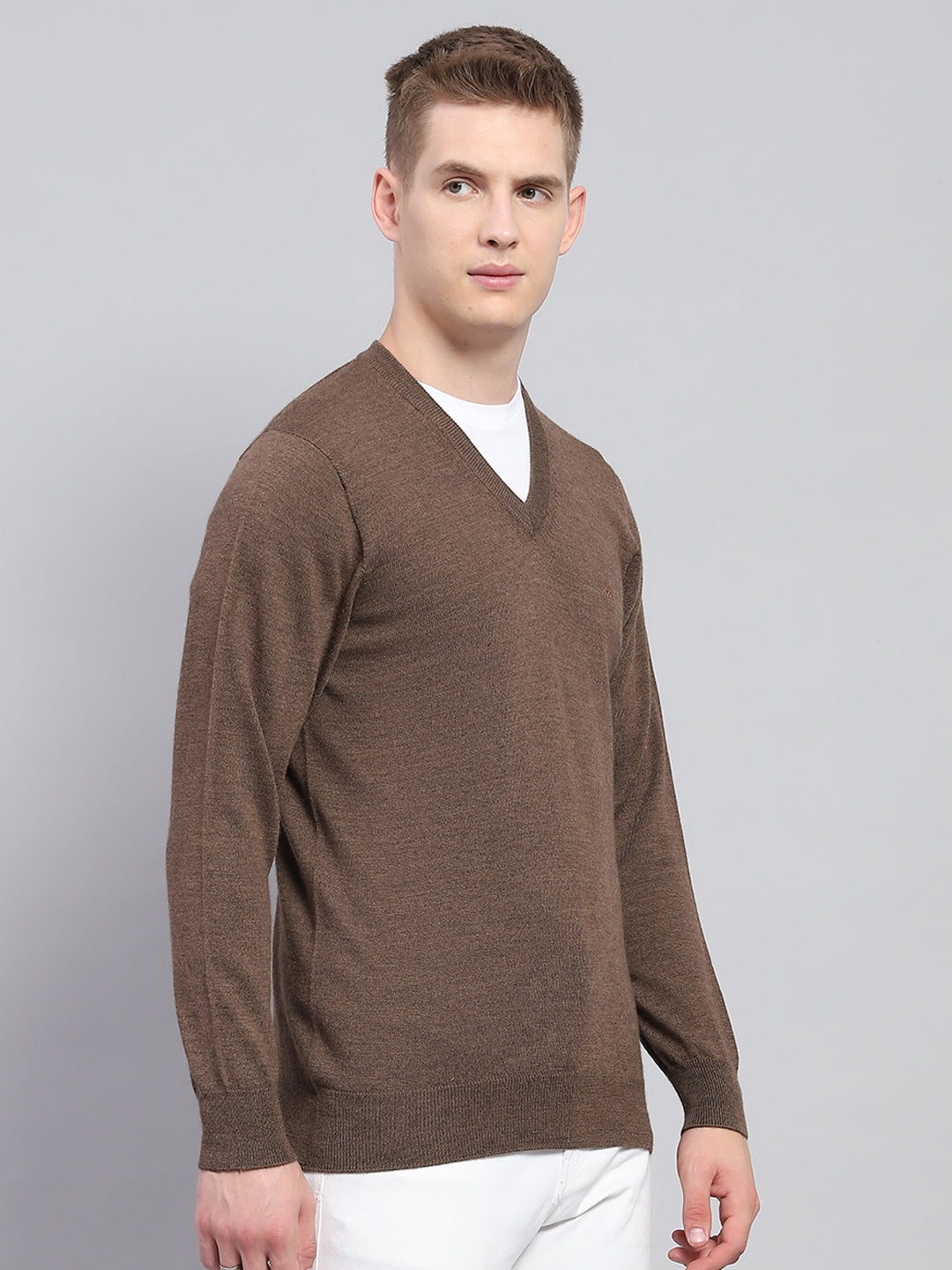 Men Brown Solid V Neck Full Sleeve Pullover