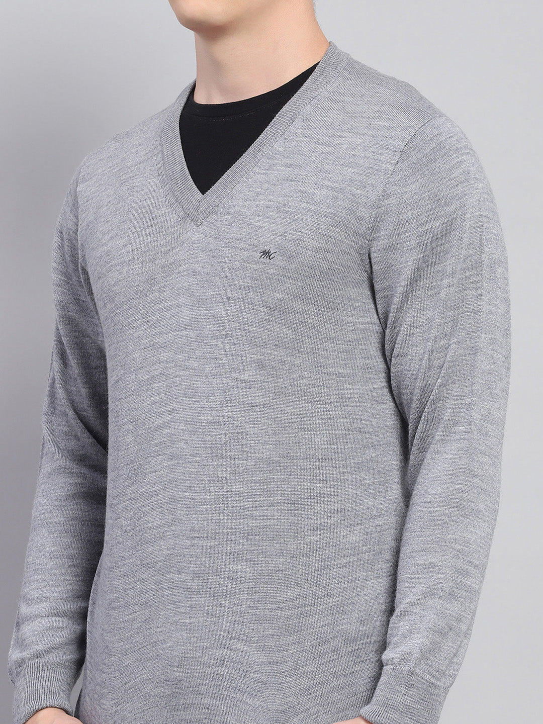 Men Grey Solid V Neck Full Sleeve Pullover