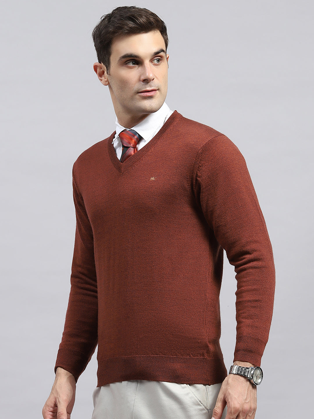 Men Rust Solid V Neck Full Sleeve Pullover