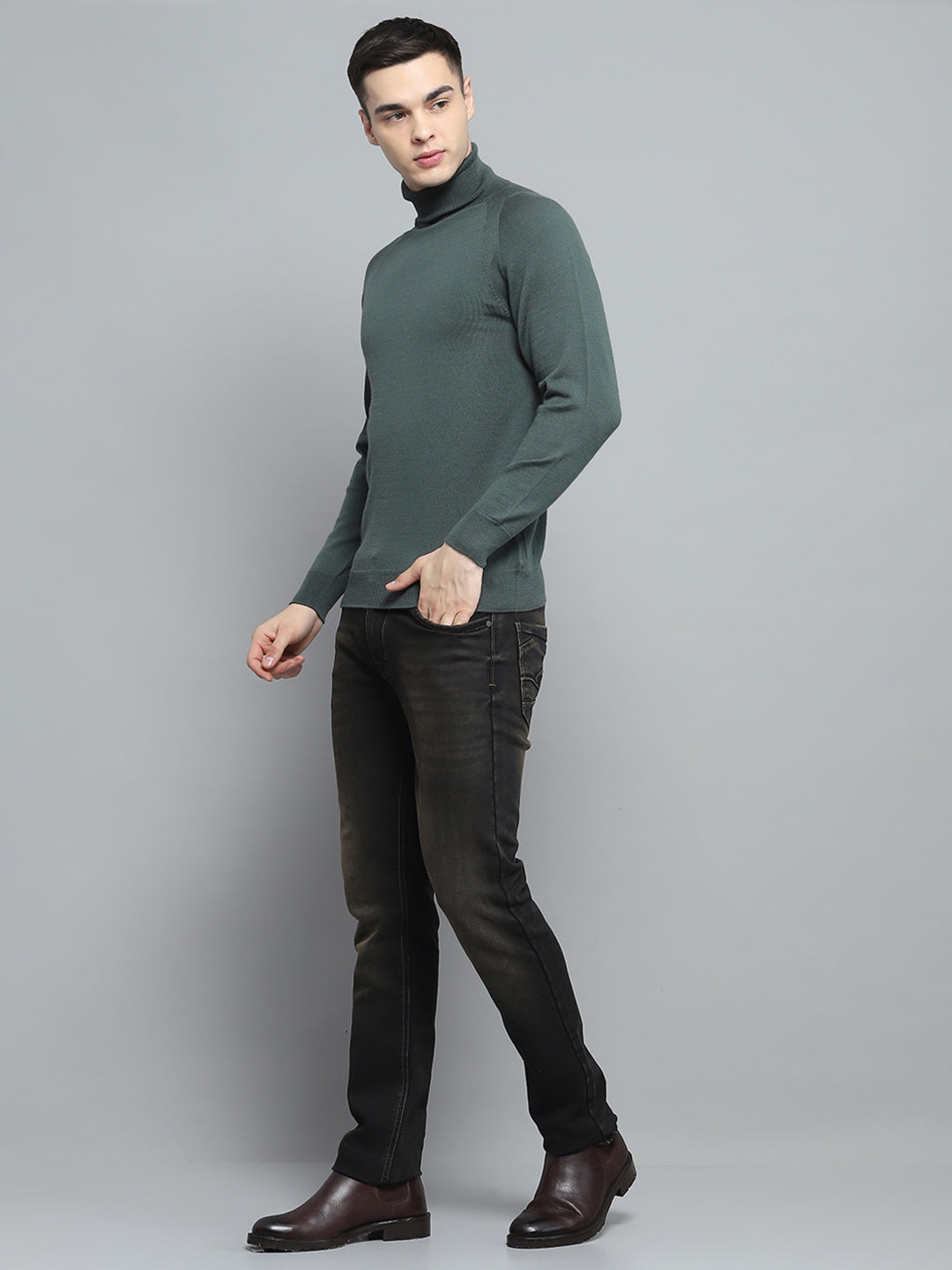 Men Olive Solid High Neck Full Sleeve Pullover