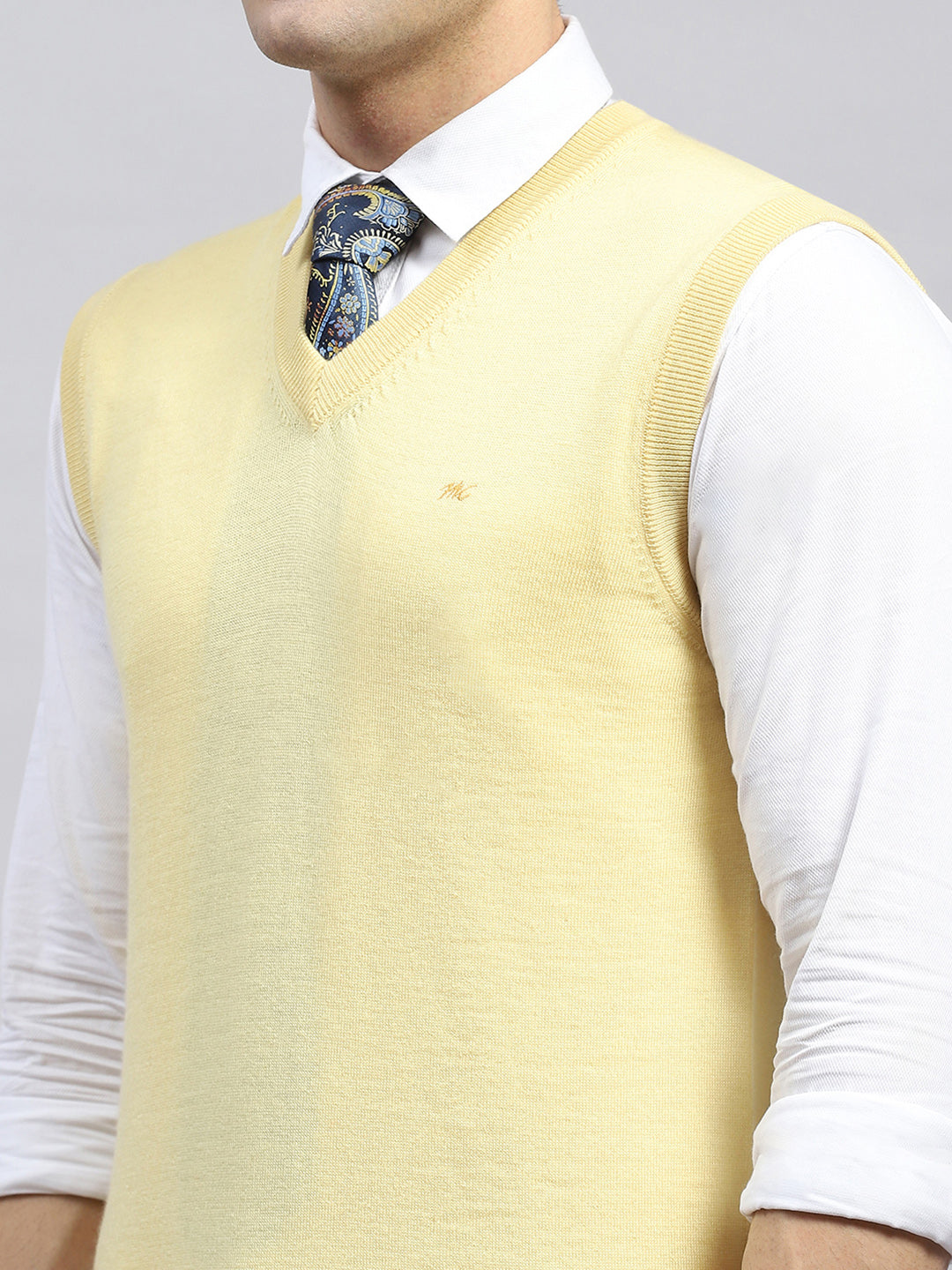 Men Yellow Solid V Neck Sleeveless Sweater