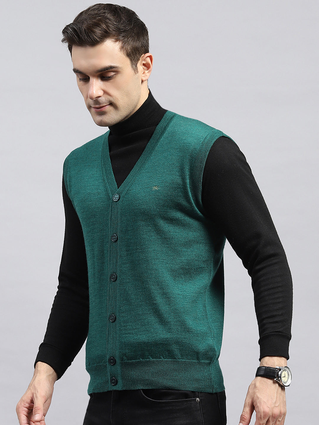 Men Green Solid V Neck Sleeveless Cardigan