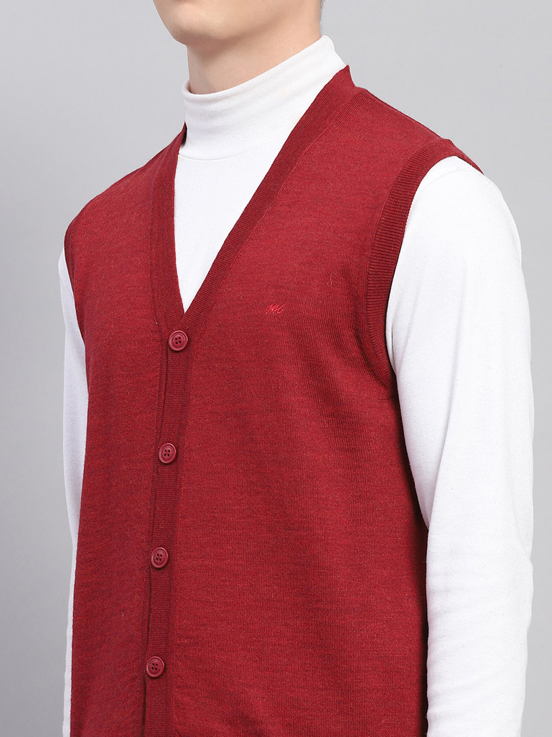 Men Maroon Solid V Neck Sleeveless Cardigan